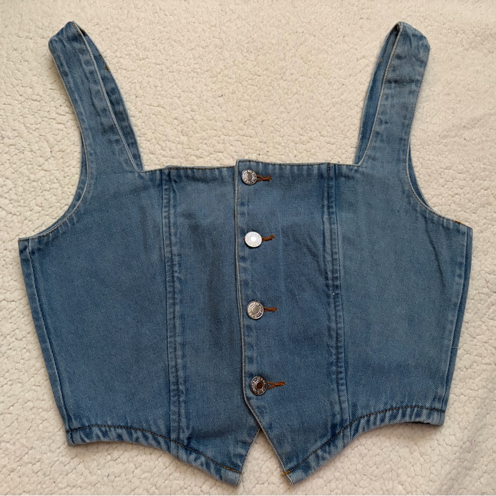 Denim Button-Front Crop Top - Blue